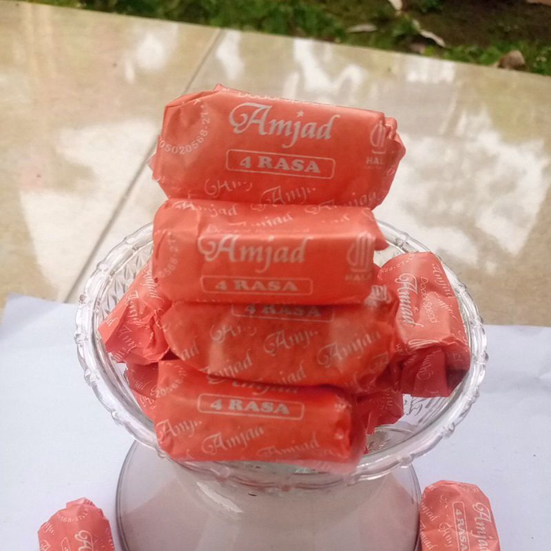 

Dodol Garut 1kg rasa Durian oleh oleh/makanan khas Daerah Garut Gunung Cikuray