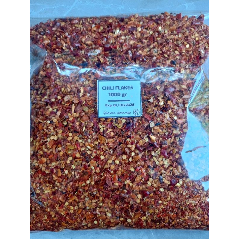 

RB22 CHILI FLAKES CABE GILING KASAR UKURAN 1 KG samara samarasa