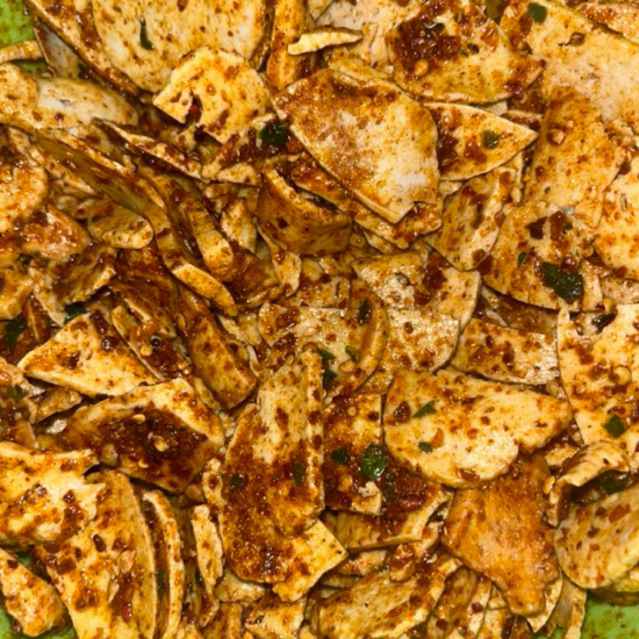 

BASRENG DAUN JERUK CHILI OIL SEBLAK CIKUR MURAH 100gr