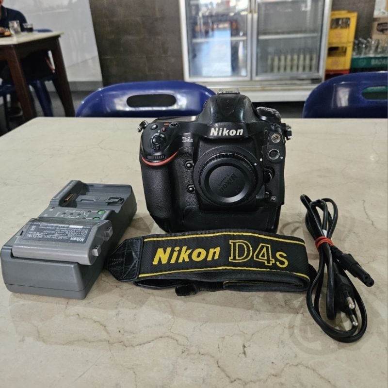 Nikon D4S (Bukan D4 D3 D3s D5)
