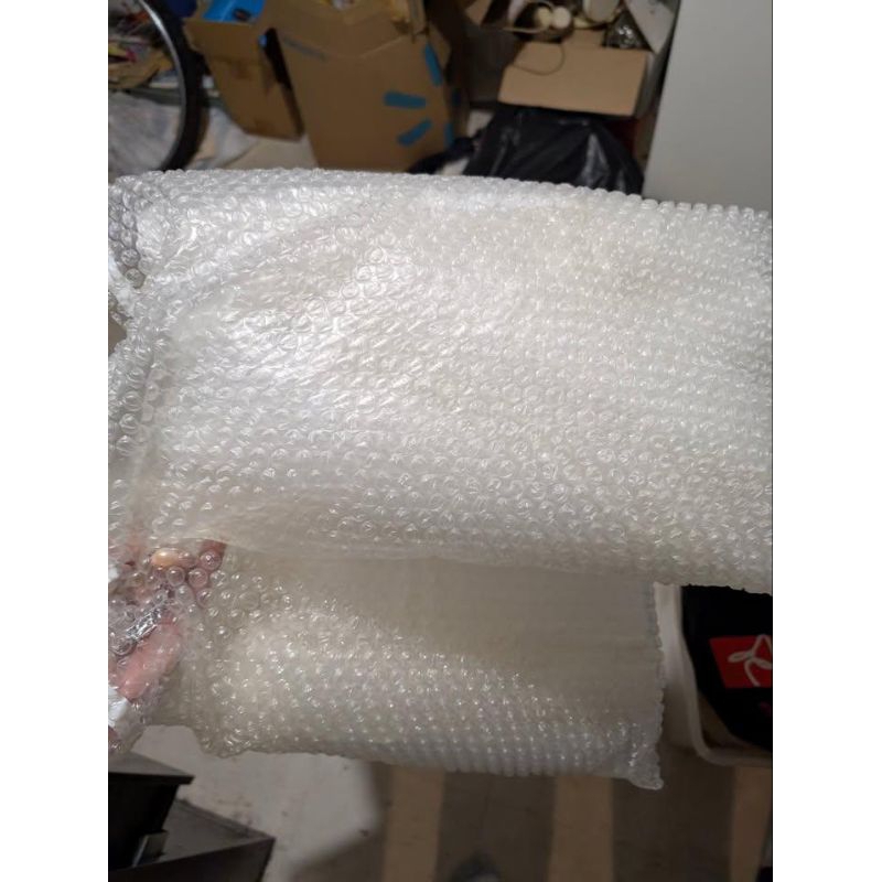 

extra bubble wrap & kardus