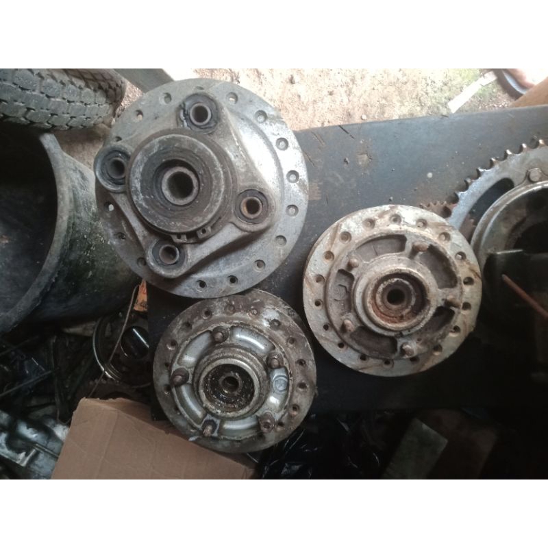 tromol depan Tiger lama