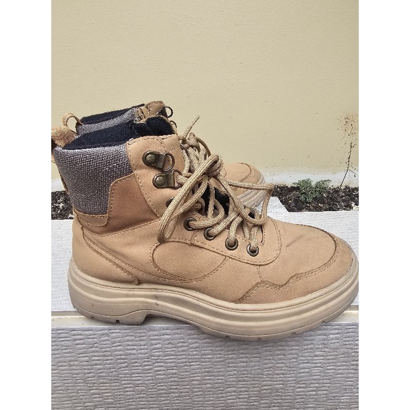 preloved sepatu anak ZARA boot original