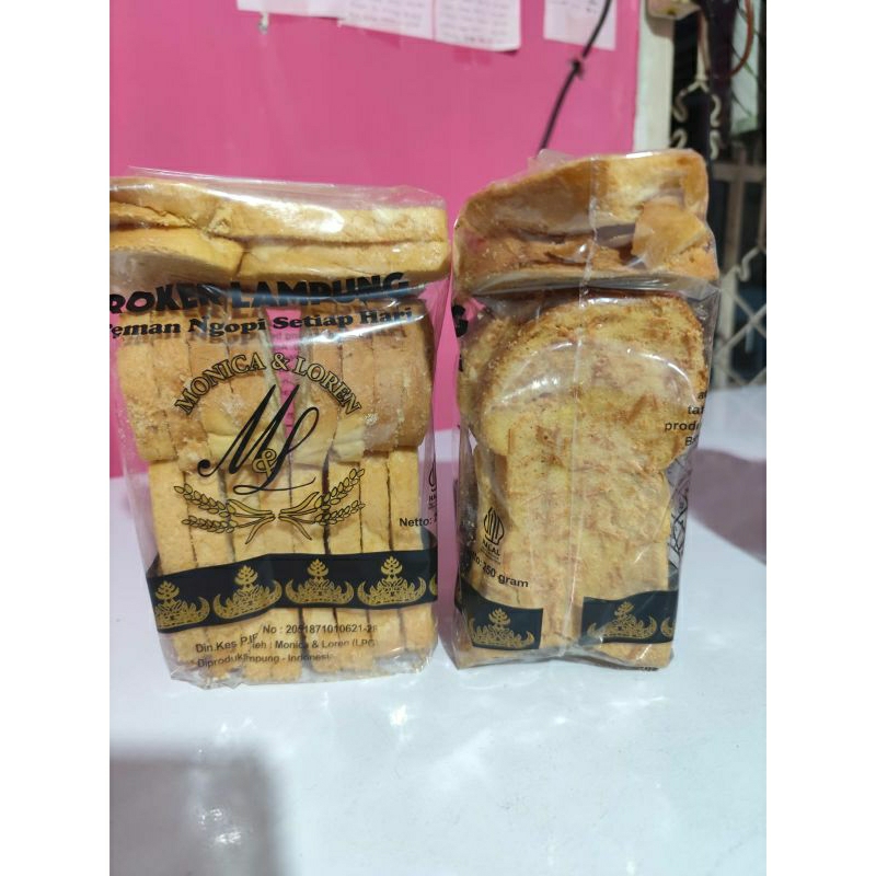 

ROTI KERING MONICA LOREN LAMPUNG