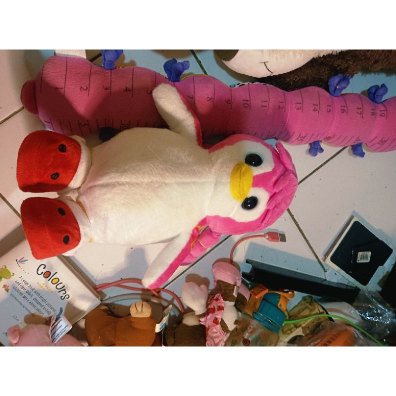 boneka badanamu pinguin pink ori bonus kucing putih temennya