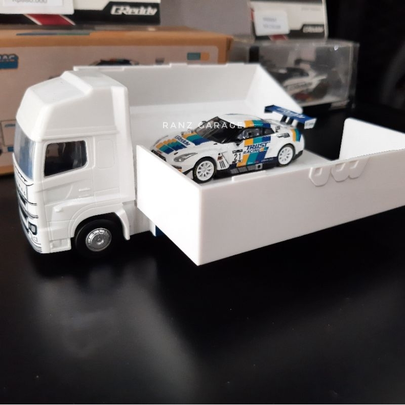Diecast Tarmac Greddy Nissan GTR R35 & Truck