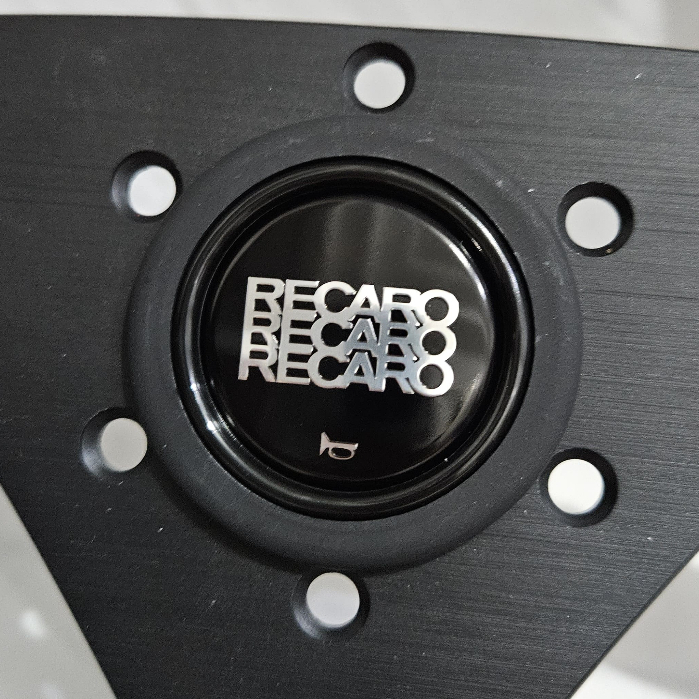 Tombol Klakson Momo RECARO Import Momo RECARO Horn Button Like Original