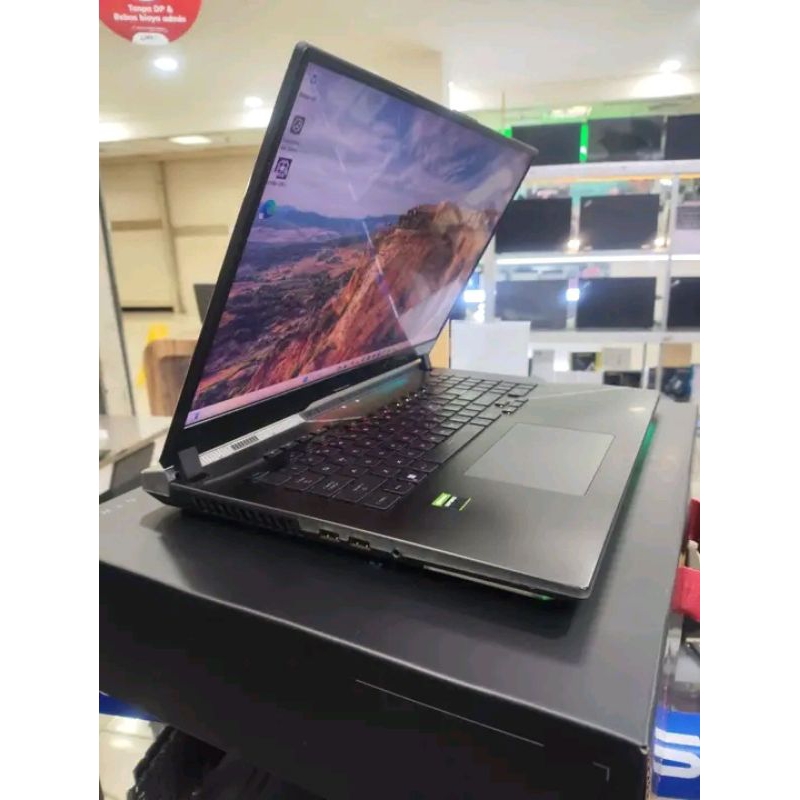 ASUS ROG STRIX SCAR 17