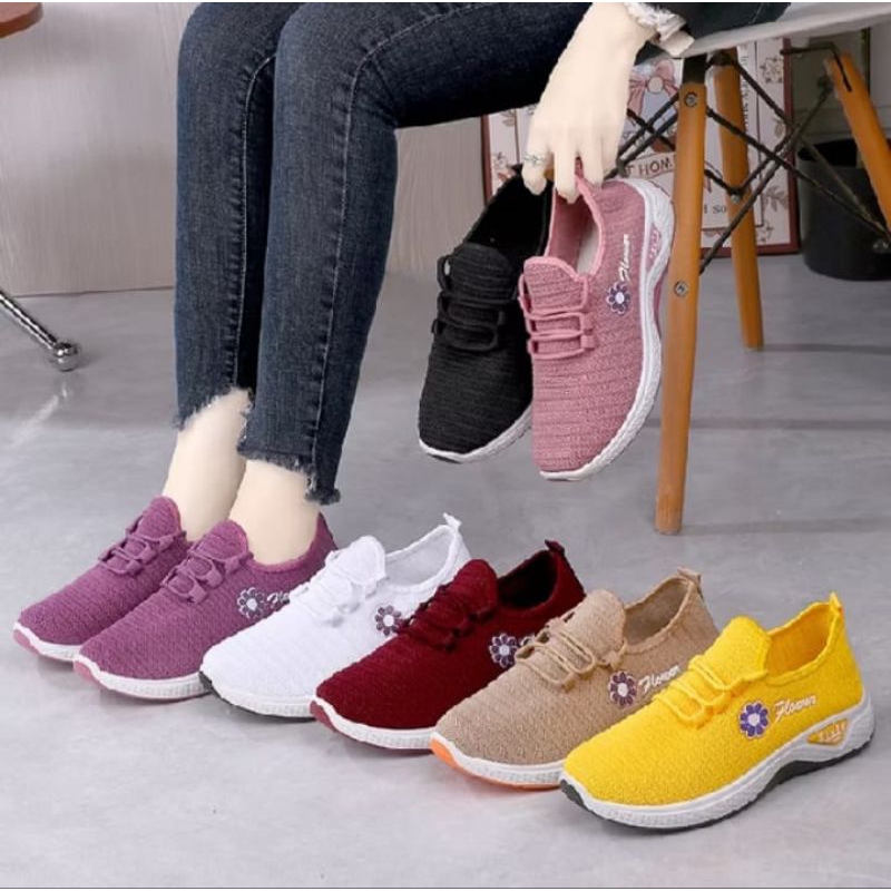 sepatu perempuan motif bunga