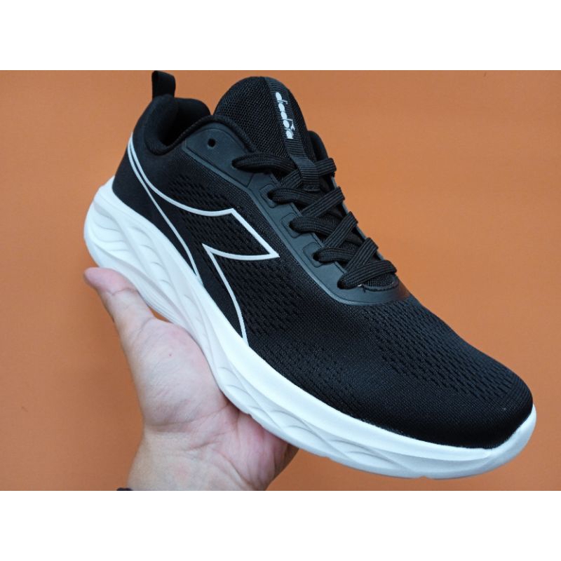 Diadora Men Black Black/white
