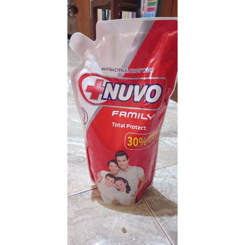 sabun nuvo cair 825 ml