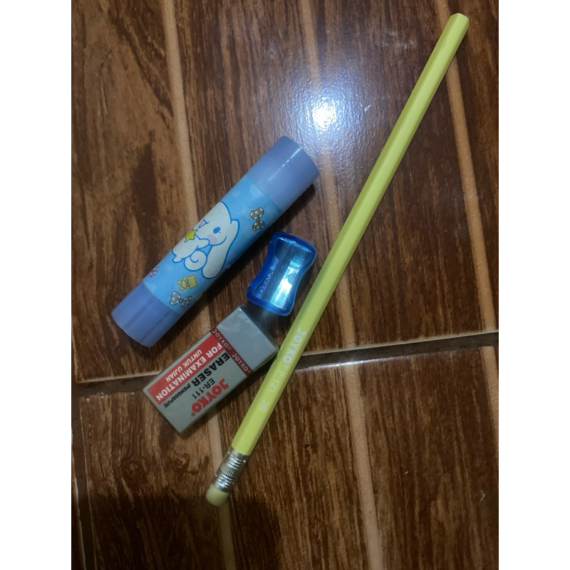 

Paket alat tulis
