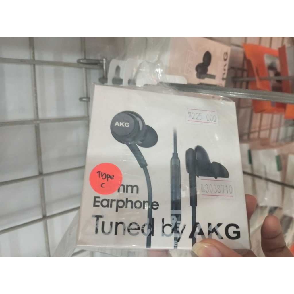 EARPHONE TUNED BY AKG