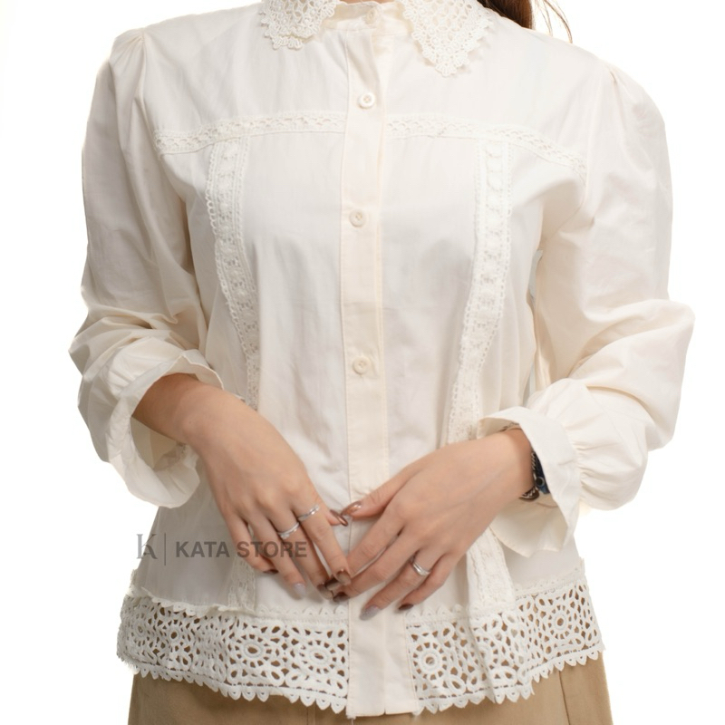 Kemeja Blouse Putih Wanita Elegan – Atasan Brokat Cantik Lengan Panjang