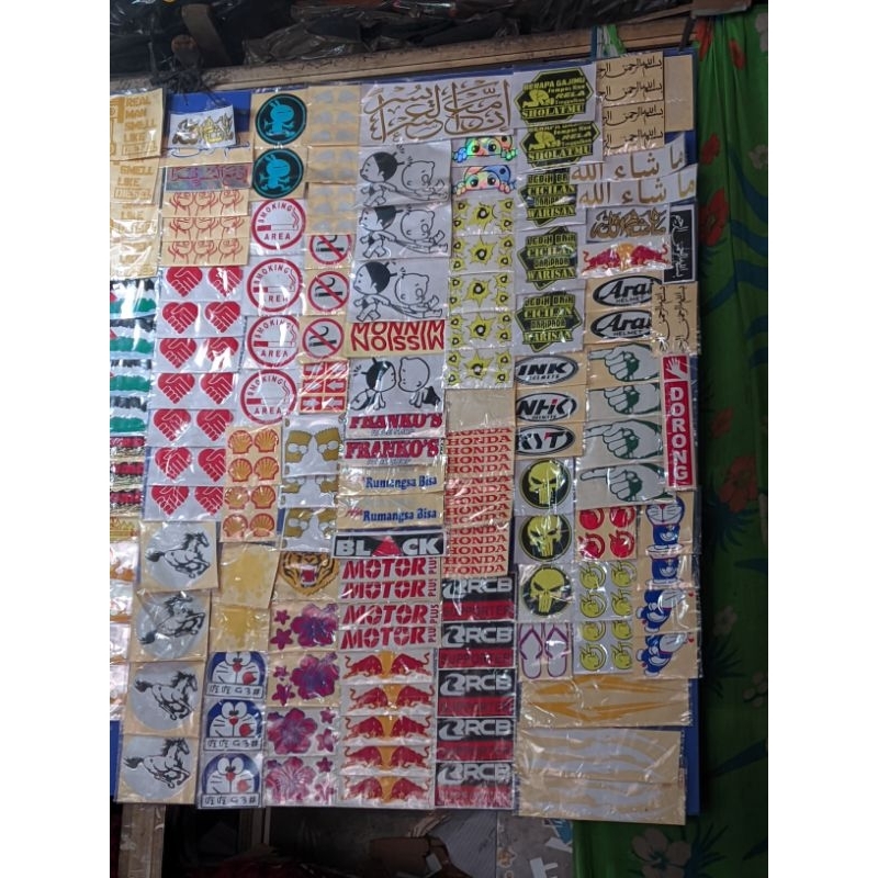 

STIKER CUTTING PAJANGAN ISI 30PCS