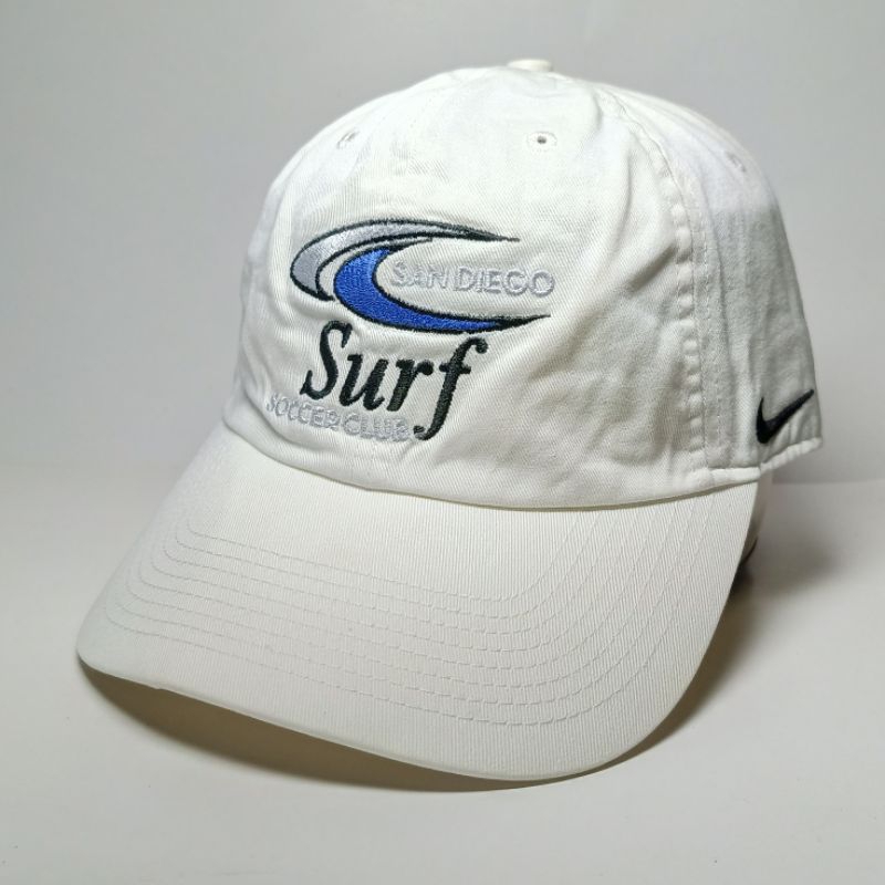 Topi nike surf warna putih tulang
