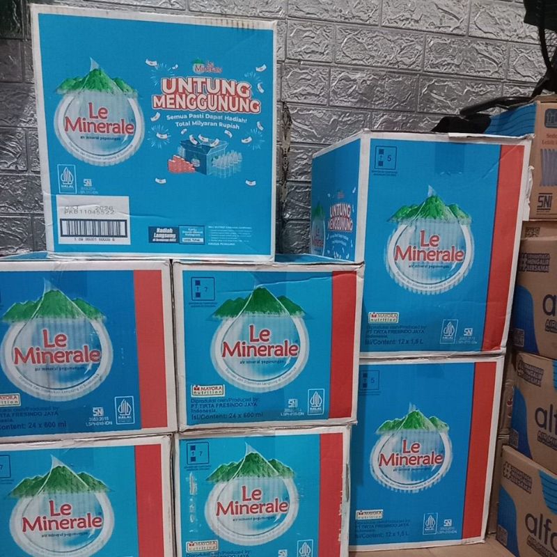 

le minerale 1500ml-1 dus isi 12 botol