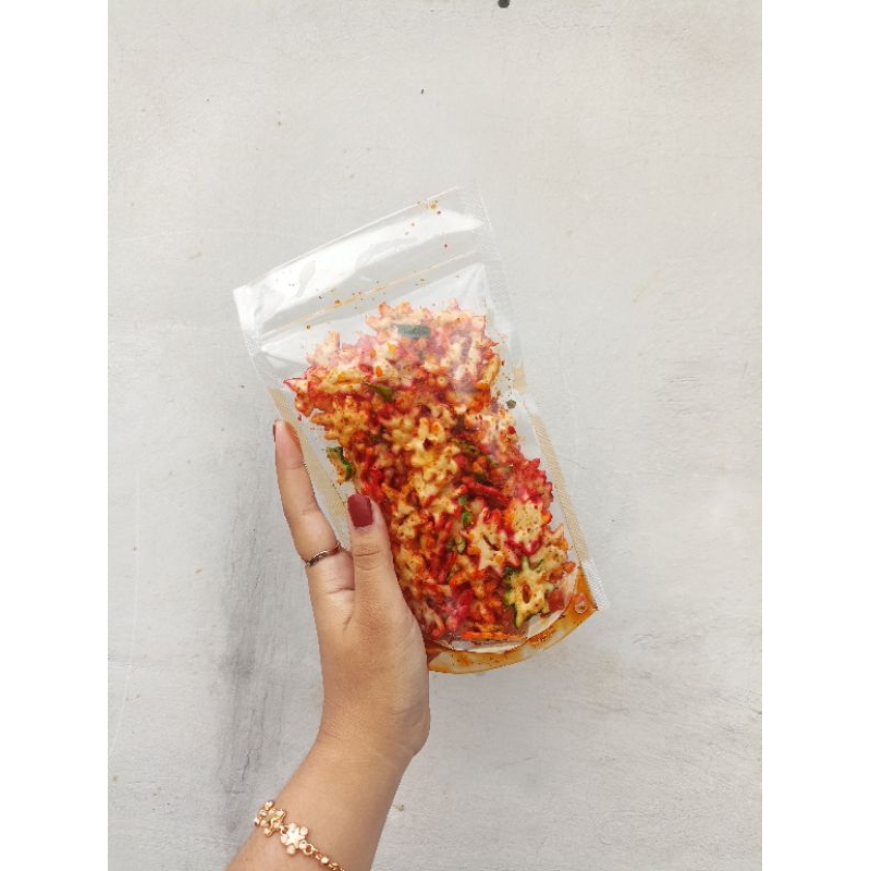 

KERUPUK SEBLAK 3i PEDAS GURIH DAUN JERUK CIKUR U TERSEDIA K 100GR / 250GR / 500GR / 1KG