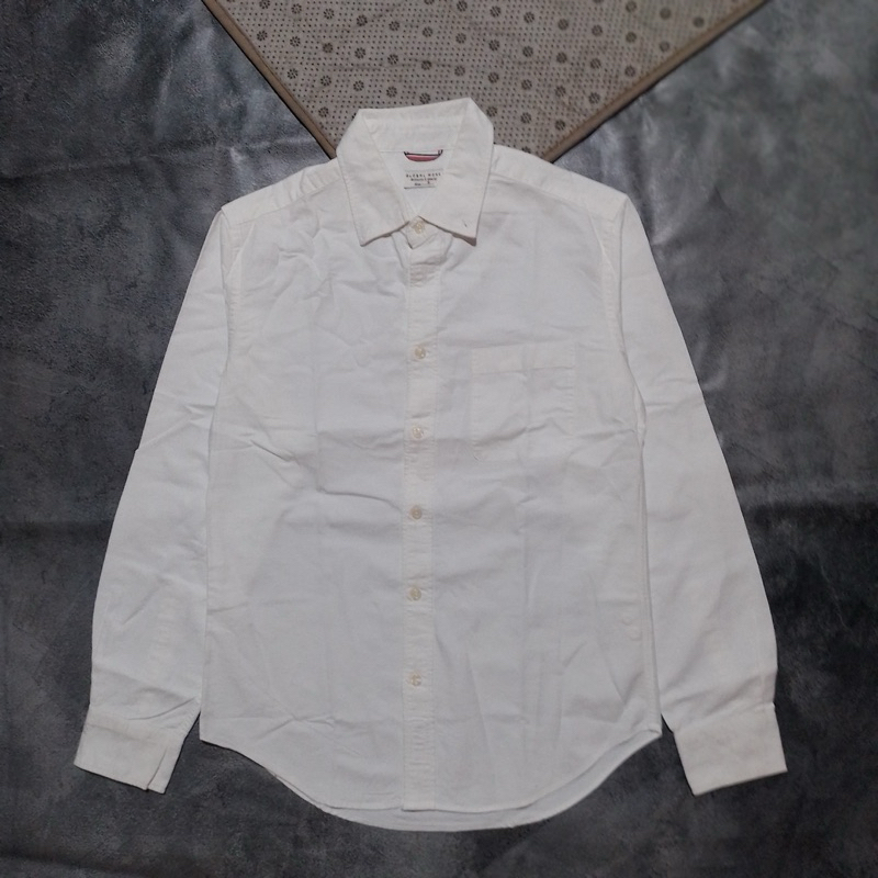 Kemeja Putih Global Work