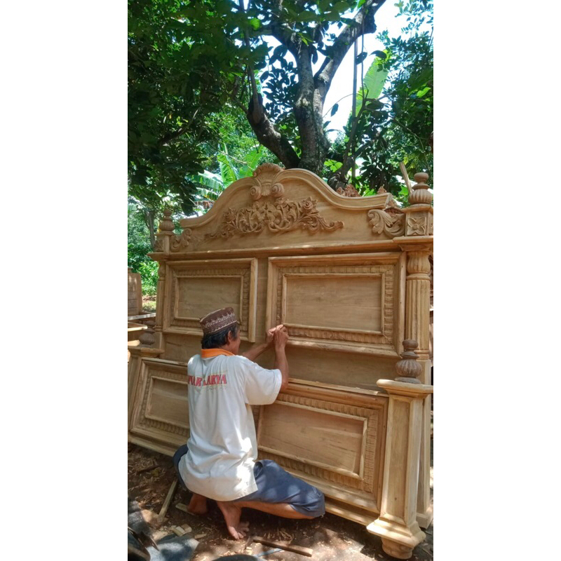 Dipan/Tempat Tidur Costum ukuran 180x200cm MURRAHH 
