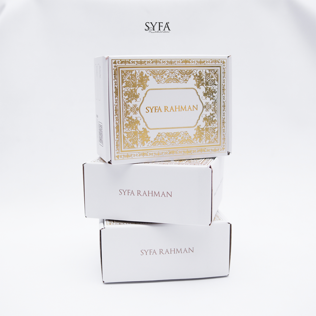 

Syfa Rahman - Box Gift MINI Hampers Mukena Mini Travel Syfa Rahman White Premium