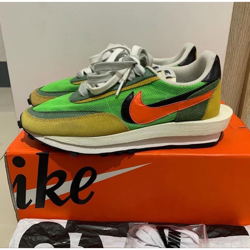 Nike LDWaffle Sacai Green Gusto Safety Orange BV0073- 100% original sepatu cewe
