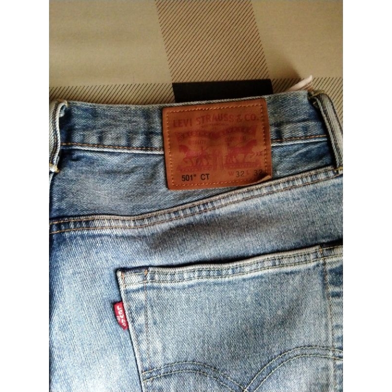 Levis 501 CT size 32 second