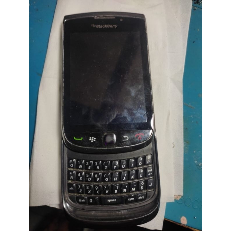 blackberry 9800. kondisi tanpa batre gambling