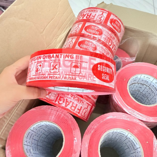 

4IN 1 ISOLASI FRAGILE 48MM X 500Y BESAR / LAKBAN FRAGILE 48MM X 500YARD / LAKBAN FRAGILE JUMBO 48 MM X 500 Y