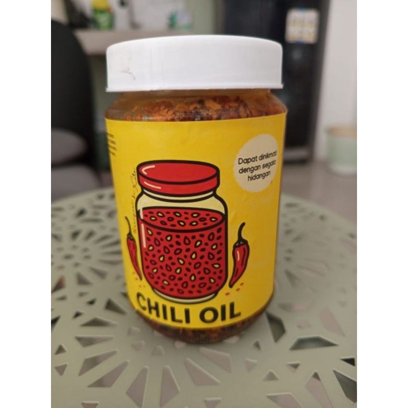 

Buatan Rumah Minyak Sambal CHILI OIL PerempuandiKota 2 Pilihan Rasa Super Pedas dan Pedas Nikmat Jaminan Nagih Yuk Dicoba!