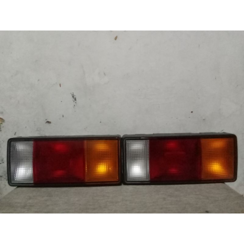 LAMPU STOP BELAKANG/STOP LAMP RAGASA/CANTER ORIGINAL SEPASANG