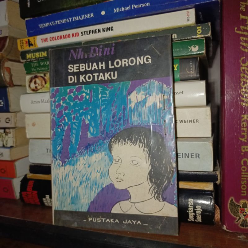 Sebuah Lorong di Kotaku by Nh. Dini
