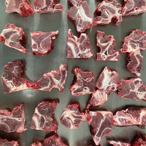 

IGA NECKNONE TULANGAN SAPI 1kg