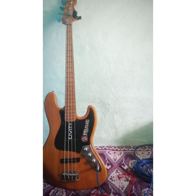 Gitar Fender Jazz Bass second