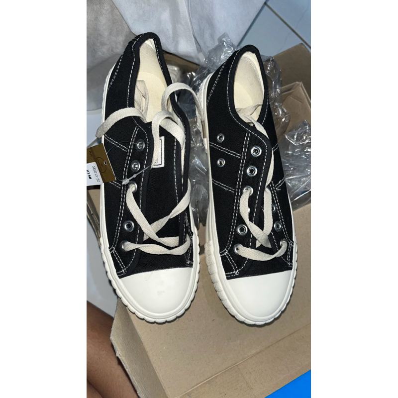 sepatu wanita yongki komaladi