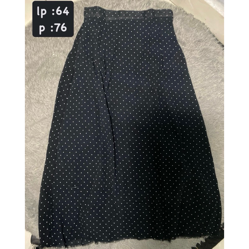 rok hitam polkadot
