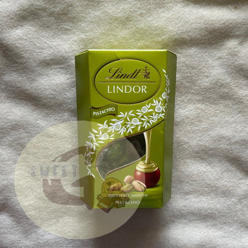 

Lindt Lindor Pistachio Chocolate 200gr / Lindor Pistachio Milk Chocolate