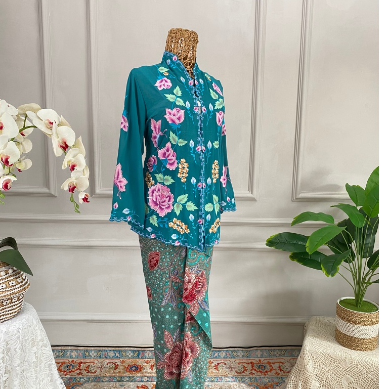 Kebaya Encim Biru Tosca Butterfly