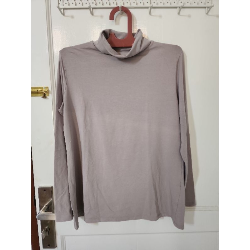 Kaos Lengan Panjang Giordano