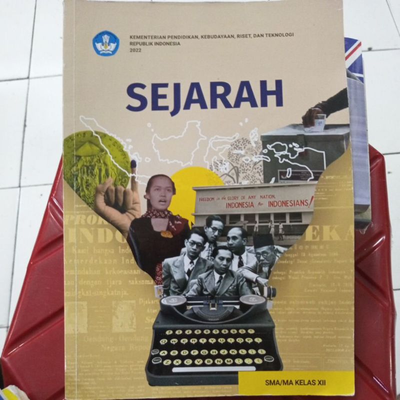 SEJARAH KELAS 12 SMA