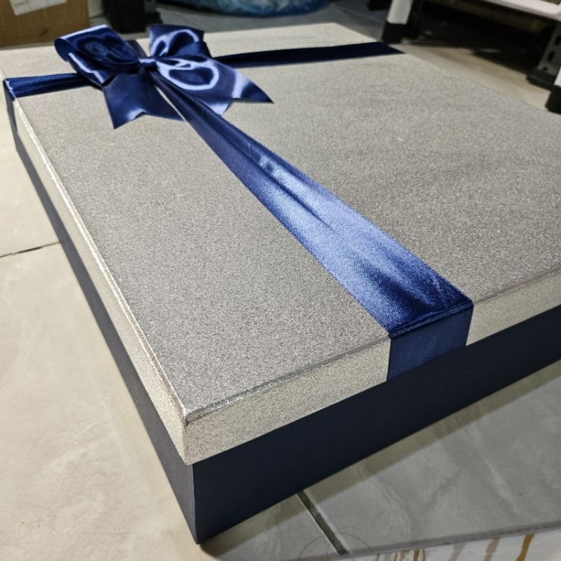 

HARDBOX Kotak Kado Exclussive Mix Navy & Glitter Silver