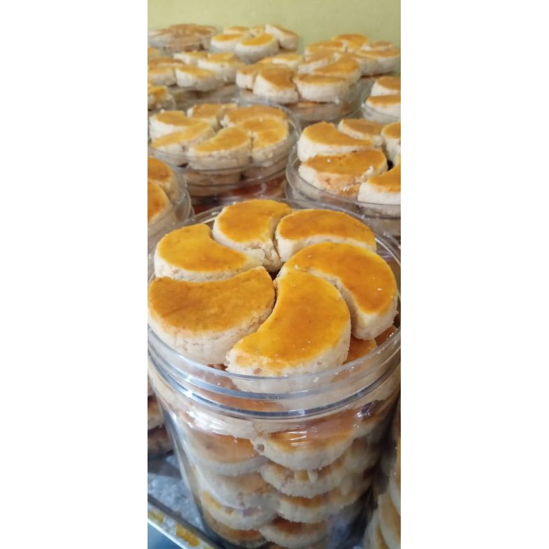 

kue kacang asli enak kemasan toples 600ml