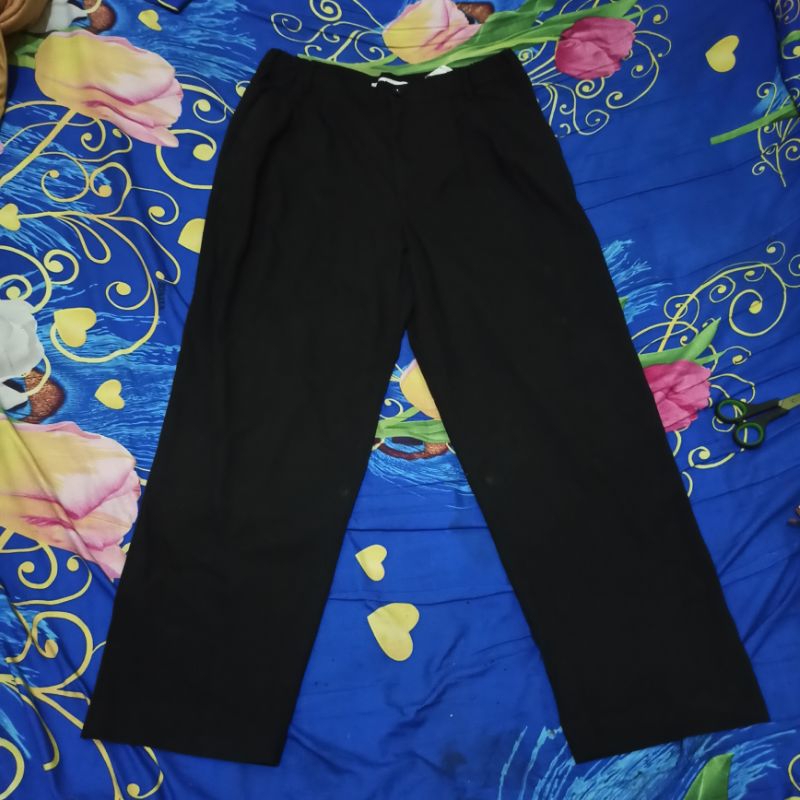 celana kain wanita hitam