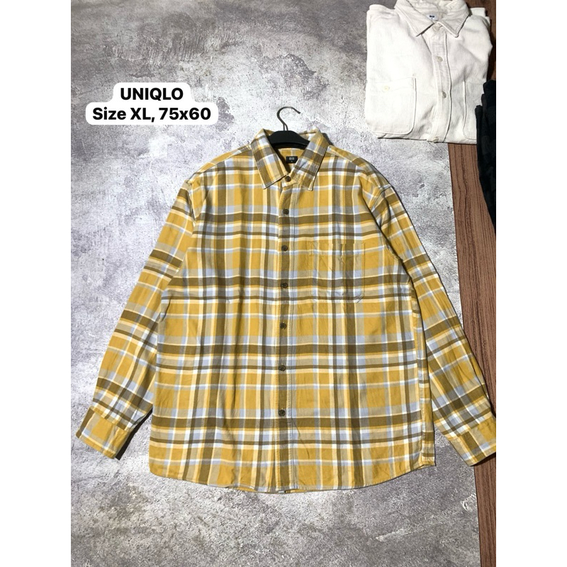Kemeja Flannel UNIQLO Size XL motif Kuning coklat