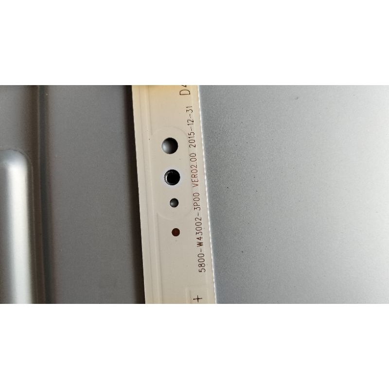 Satu Set Lampu Backlight Original Tv Panasonic TH43D305G