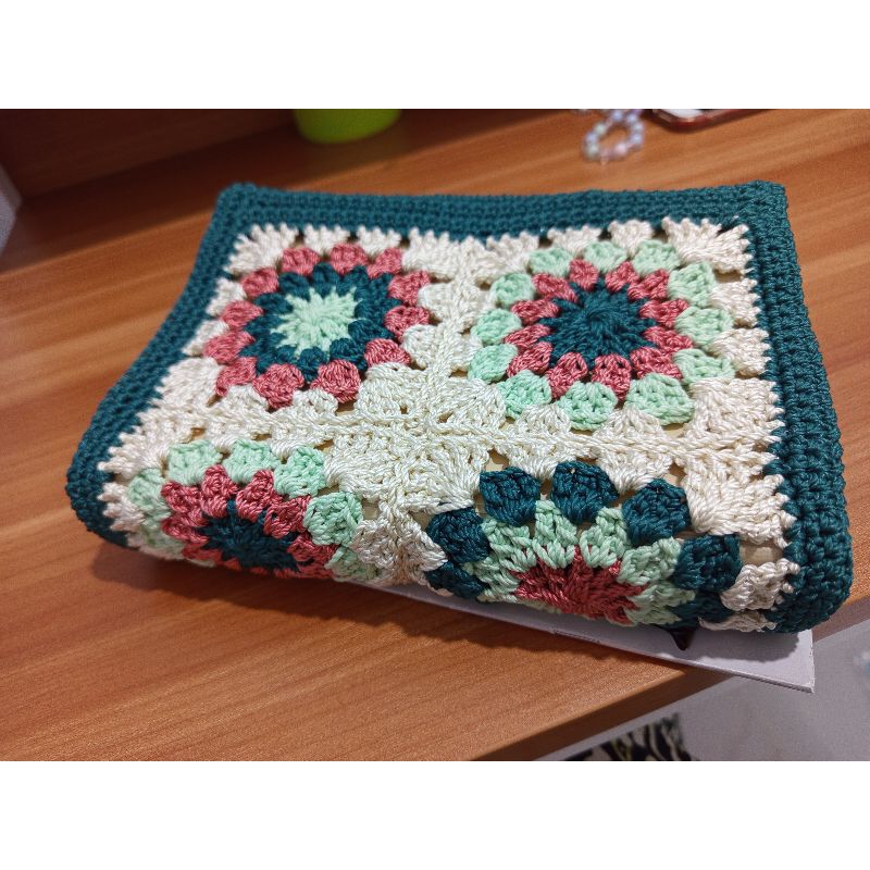 

Cover Rajut Buku / Alkitab / Al-Quran