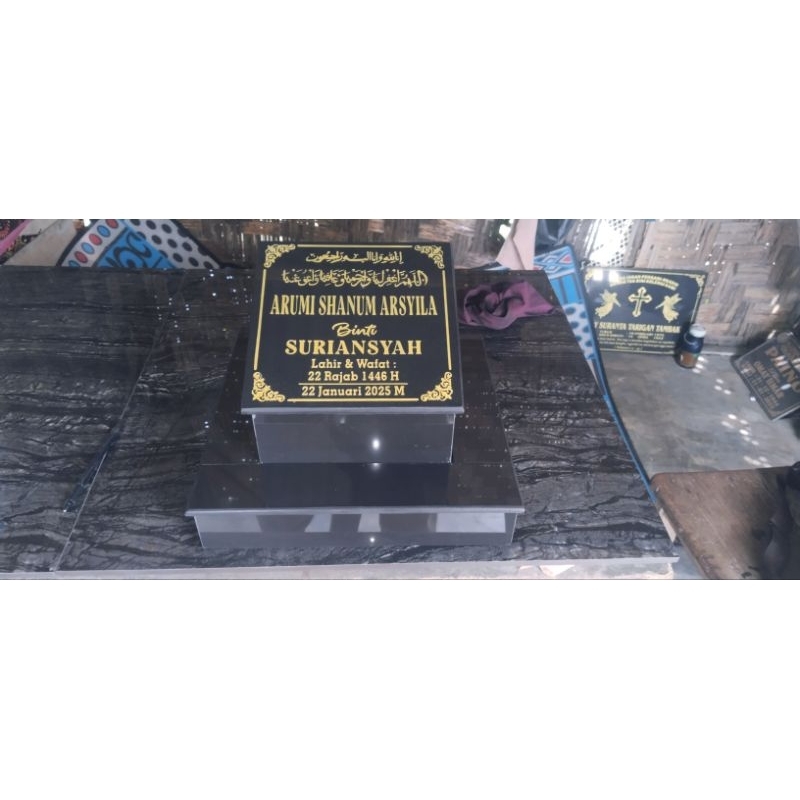 batu nisan kepala jakarta full granit ukuran dudukan 27cmx30cm