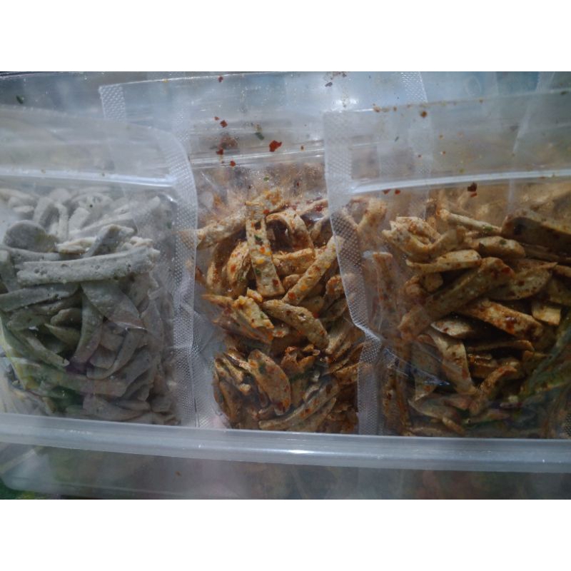 

Basreng Daun Jeruk Pedas dan ORI 100g / Pedasnya Bikin ketagihan