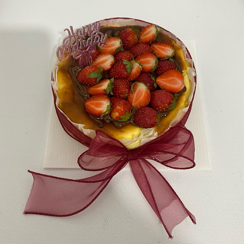 

[PO HANYA 1 HARI baca deskripsi] Premium Basque Burnt Cheesecake - makanmanisbakery | hampers | birthday cake | kado | ultah