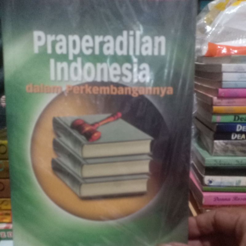 BUKU PRAPERADILAN INDONESIA DALAM PERKEMBANGANNYA. O.C. KALIGIS